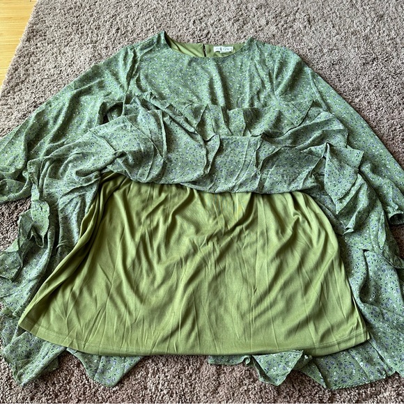 Green belted dress - Picture 8 of 9